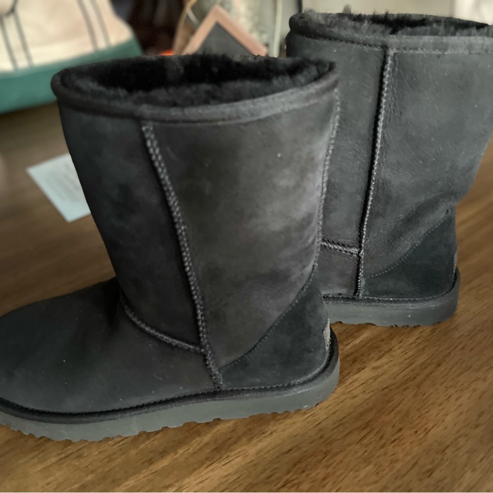Authentic UGG Classic Short II boots black size 10